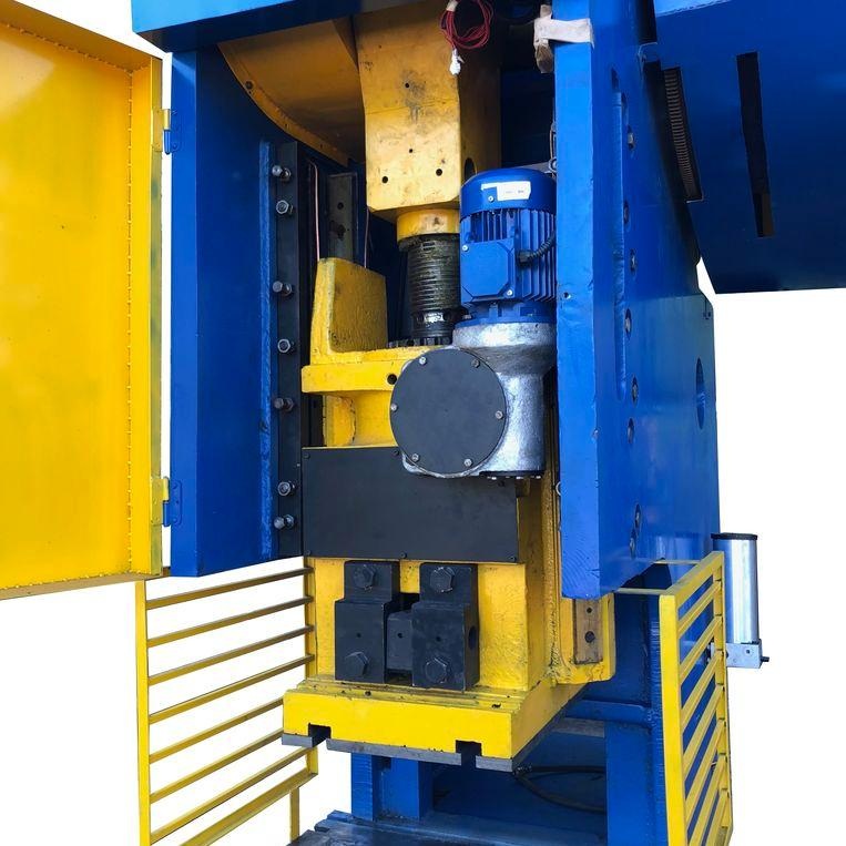 Пресс кривошипный КД2132 — пресс усилием 160 тоннФото 9742-04.jpg