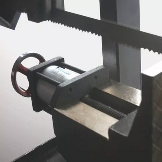 Полуавтоматический ленточнопильный станок IRONMAC CUT-300х500CSAФото 9752-02.jpg