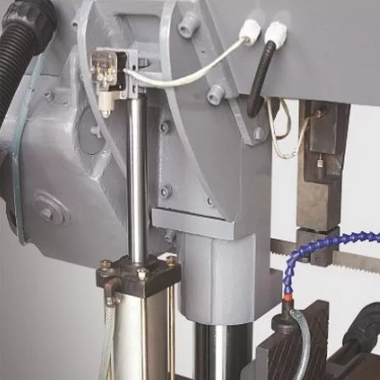 Полуавтоматический ленточнопильный станок IRONMAC CUT-300х500CSAФото 9752-03.jpg