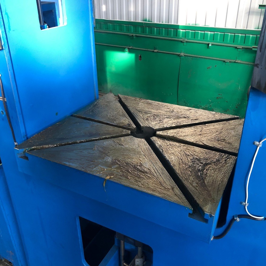 Пресс для пластмасс ДГ2424Фото 9770-02.jpg