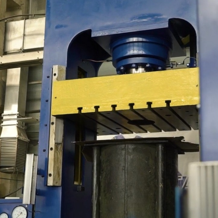 Пресс для пластмасс ДГ2424Фото 9770-03.jpg