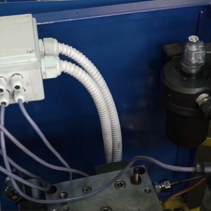 Пресс для пластмасс ДГ2424Фото 9770-05.jpg