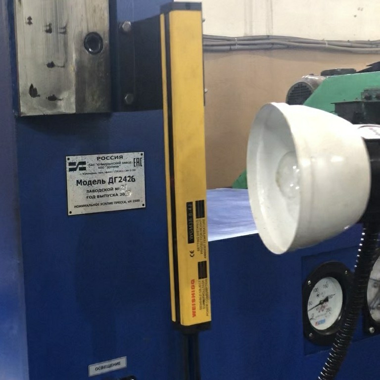 Пресс для пластмасс ДГ2426Фото 9771-02.jpg