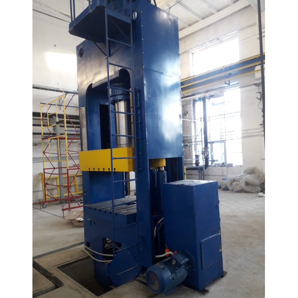 Пресс для пластмасс ДГ2436Фото 9776-03.jpg