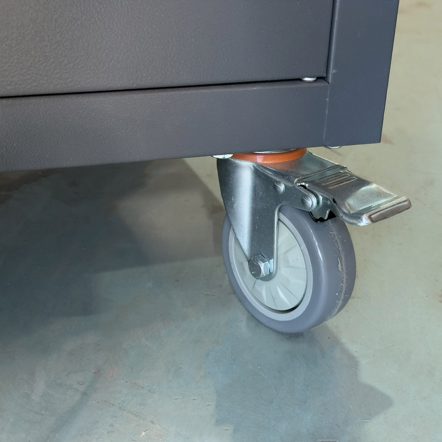 Шкаф для инстументов SP-003Фото 9868-04.jpg