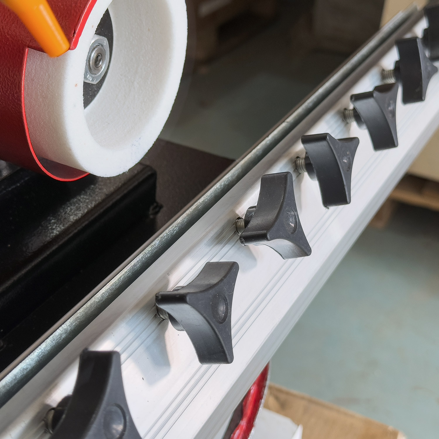 Станок для заточки строгальных ножей PROMA MF206A/230Фото 9870-03.jpg