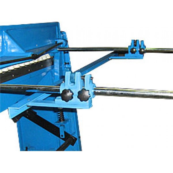 Ручная гильотина с ножным приводом Stangroup Machinery Q01-1.5X1320Фото 9948-02.jpg