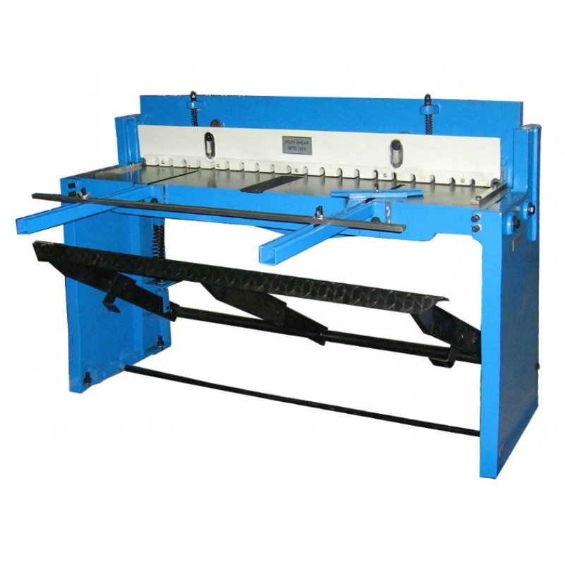 Ручная гильотина с ножным приводом Stangroup Machinery Q01-1.5X1320Фото 9948-05.jpg