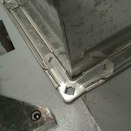  Станок для вставки уголков Stangroup Machinery Corner Fixing CF-200Фото 9971-02.jpg